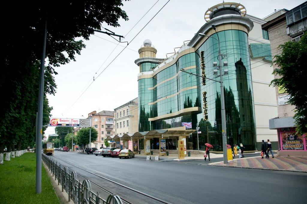 Проспект Космонавтів 42 Apartment Vinnytsia Bagian luar foto