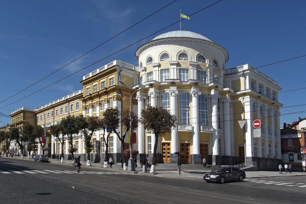 Проспект Космонавтів 42 Apartment Vinnytsia Bagian luar foto